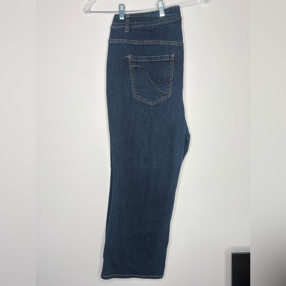 Lane Bryant Women’s Bootcut Dark Wash Jeans – Size 18S - Picture 1 of 3